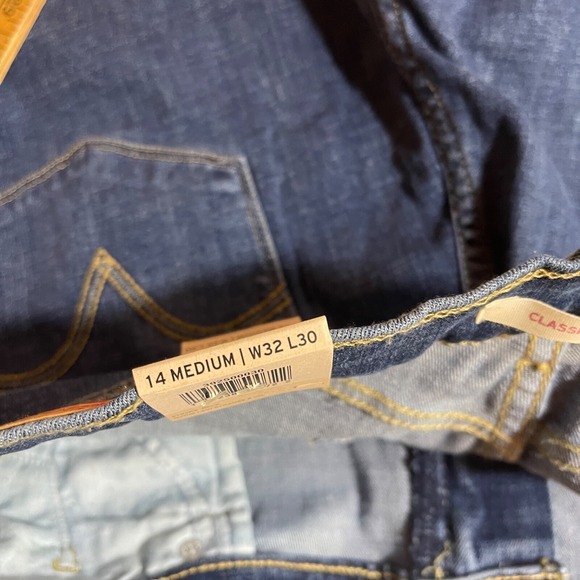 Levis Classic Straight Jeans Women 14/32 Mid Rise Dark Wash Sculpt Hypersoft NEW - Picture 4 of 9